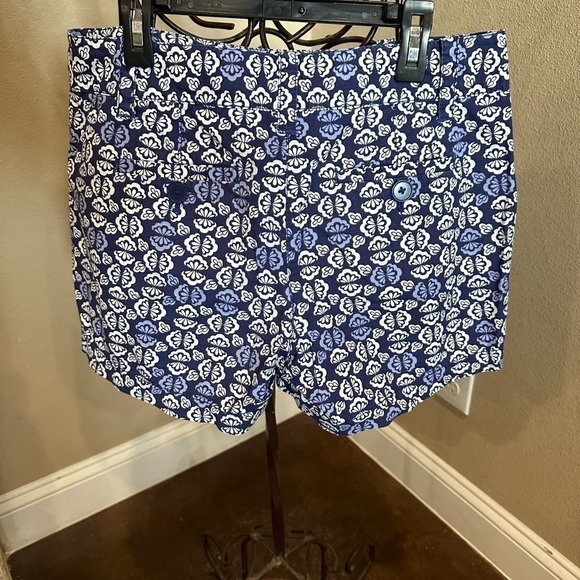 Loft navy/white/periwinkle print chino shorts - Picture 2 of 5